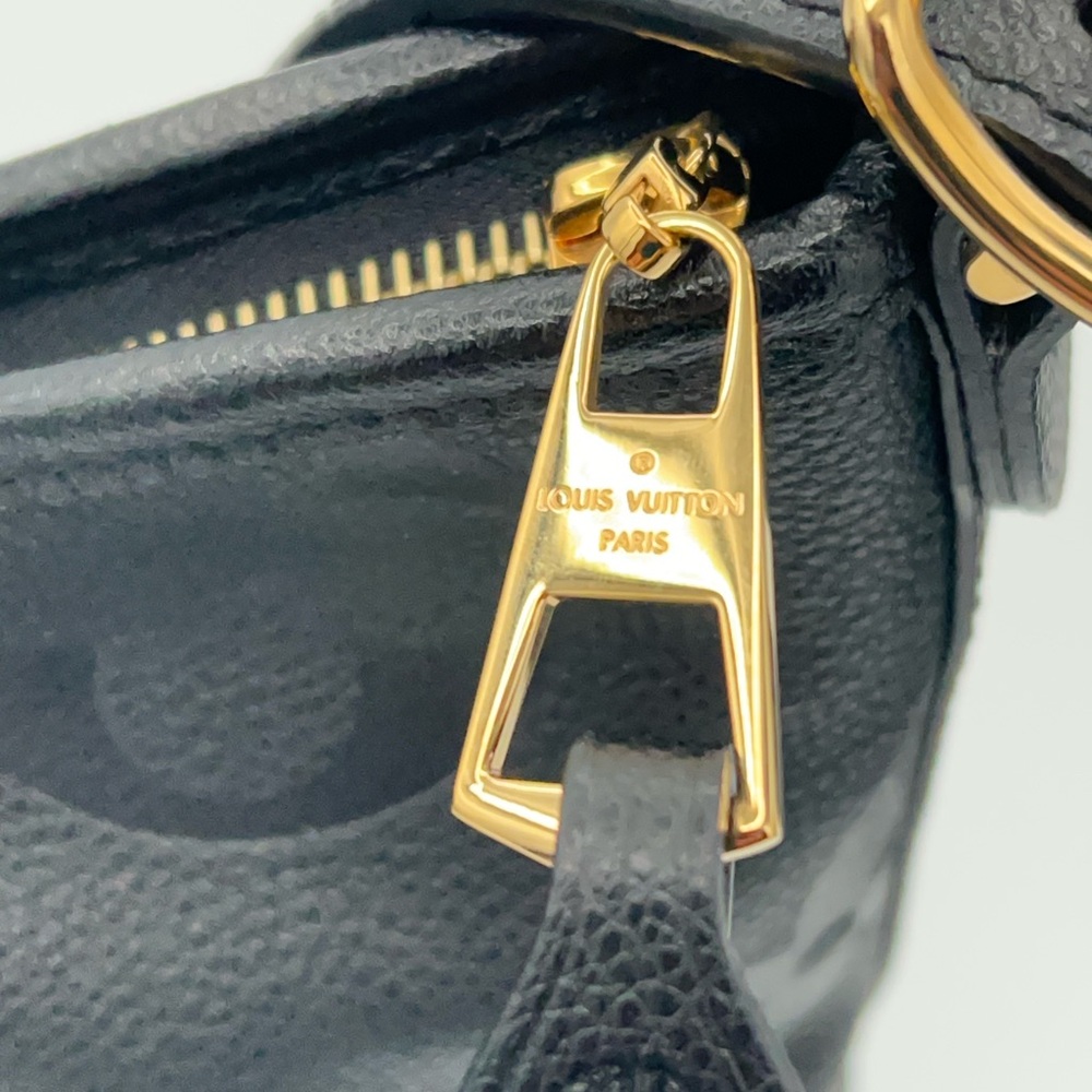 Louis Vuitton CarryAll PM in Black Monogram Empriente! Pristine condition! 🖤😍 - Picture 11 of 16